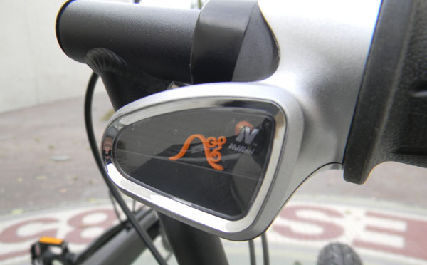  - The Nuvinci shifter is innovative with a simple pictoral model showing you the gearing. As you twist the shifter the orange line becomes a hill or flat ground representing the terrain you are riding.