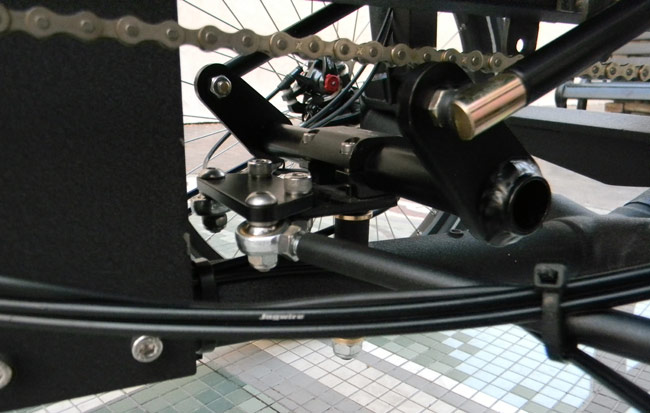  - The central steering pivot has our Steering Modification Kit to decrease the steering radius.