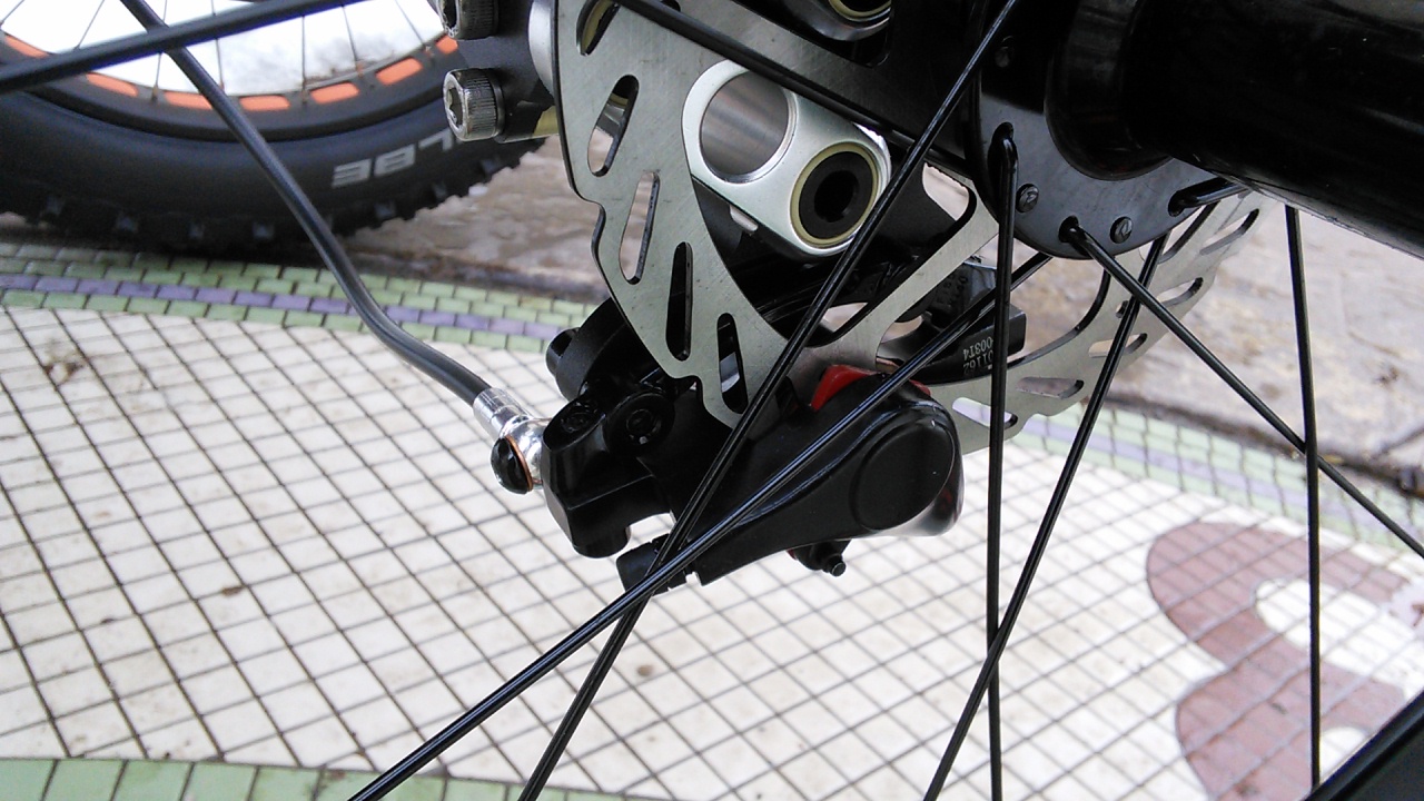  - Tektro Hydraulic Disc Brakes