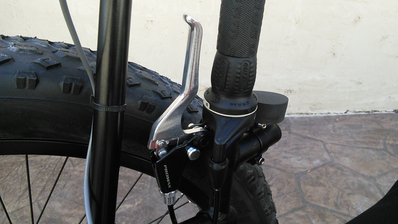 Locking Brake Lever Set - 