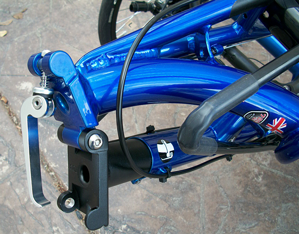 Hinge - The quick release on the hinge allows you to fold the trike down in less than 30 seconds.