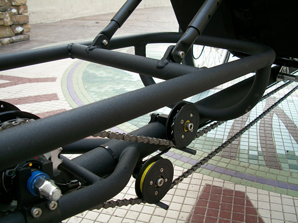  - Thereis no loss of adjustability with the adjustable seat stays and quick release seat clamp.<BR><BR>The chainline is smooth, efficient, and quiet with our custom TerraCycle Idler setup.