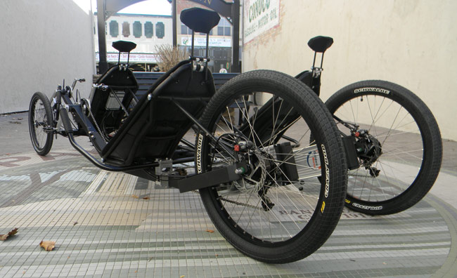  - Each 24-inch rear wheel sports a Shimano Alfine transmission and Avid BB7 disc brakes.