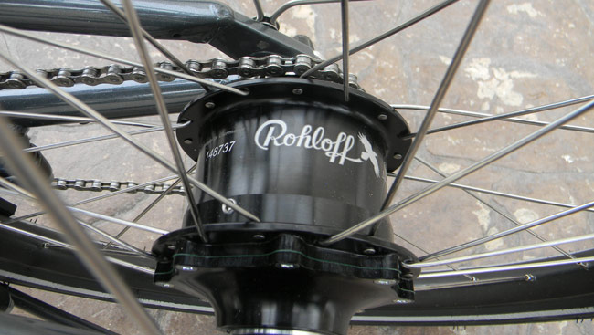  - The drivetrain includes the premium Rohloff 14-speed transmission.