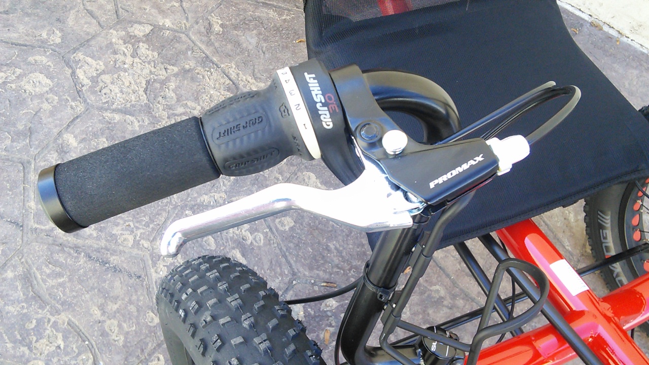 Locking Brake Lever Set - 