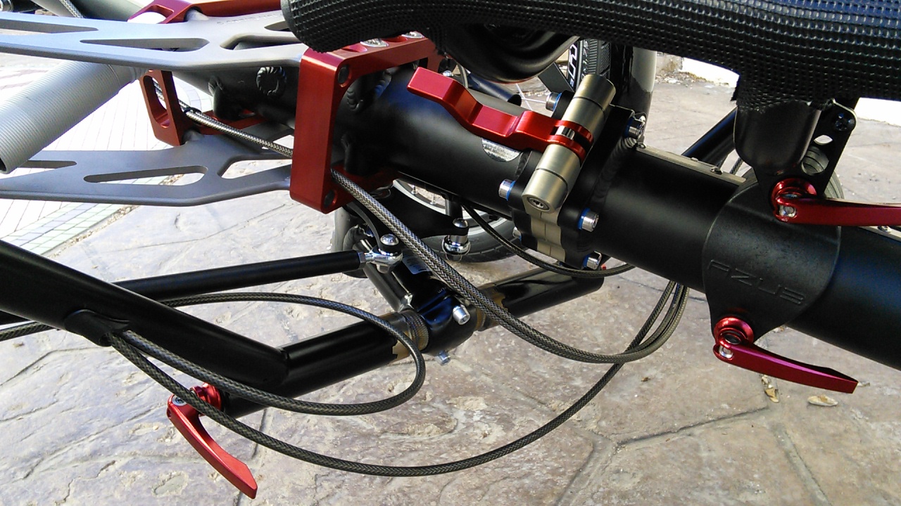 5026409_AzubTi-FLY26FullSuspensionTrike