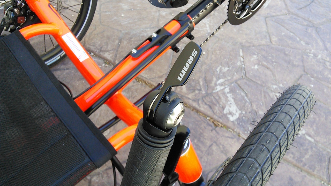 5061306_CatrikeExpeditionRecumbentTrike
