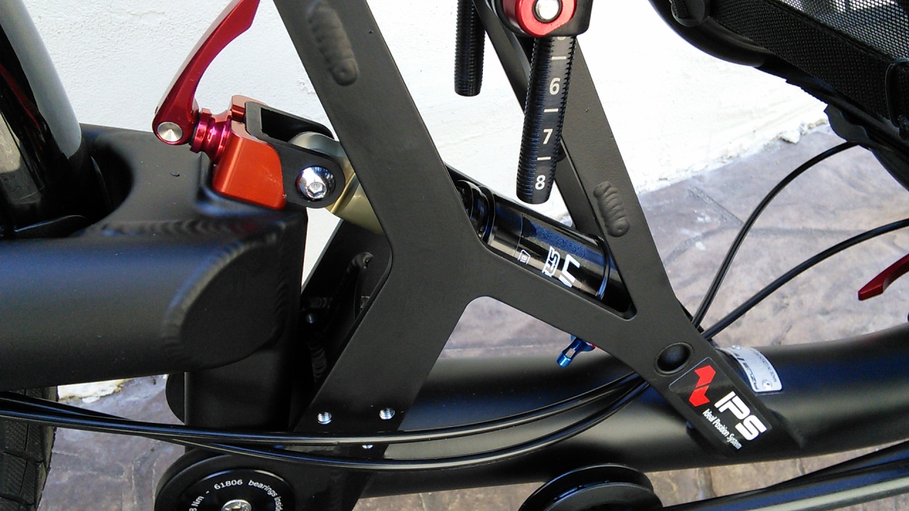 5094677_AzubTi-FLY26FullSuspensionTrike