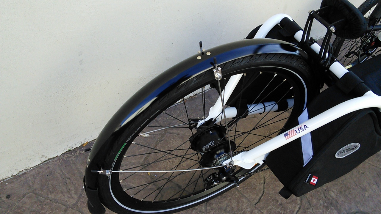 5159227_CatrikeExpeditionRecumbentTrike