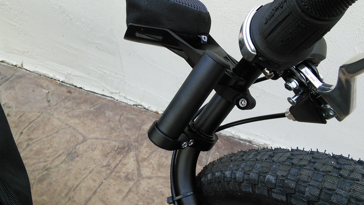 Handlebar Accessory Mount 25.4 to 31.8 - 