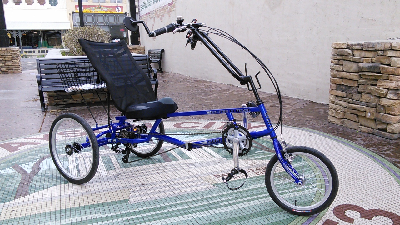 Sun EZ-Tri Classic SX Recumbent Delta Trike