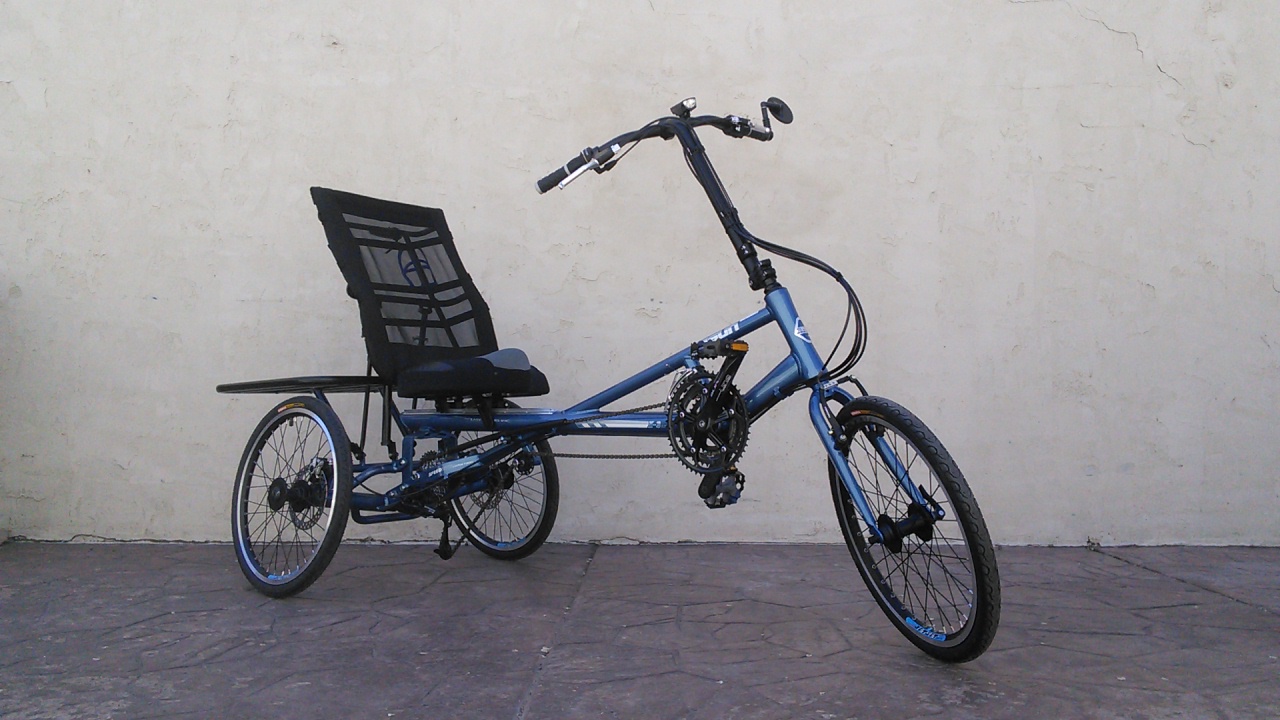 Sun X3 AX Delta Recumbent Trike Blue