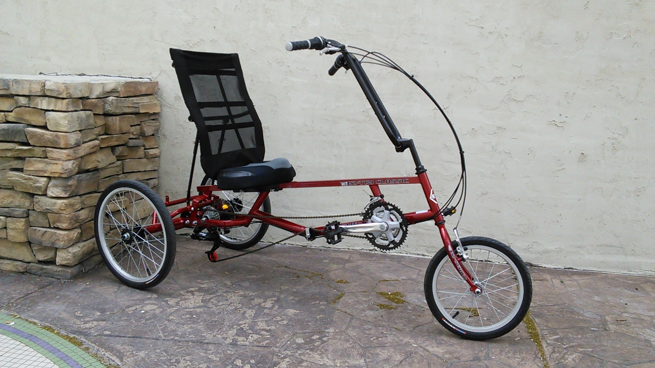 Sun EZ-Tri Classic SX Recumbent Delta Trike