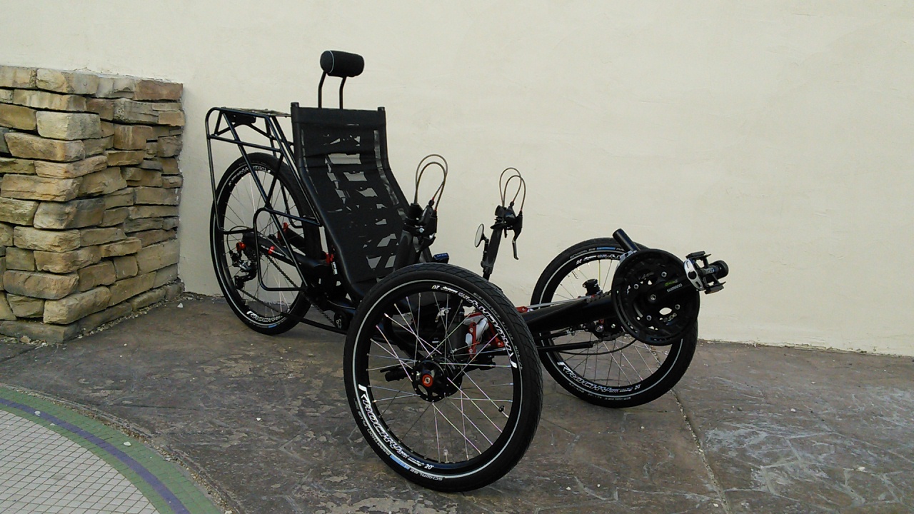 Azub Ti-FLY 26 Full Suspension Recumbent Trike