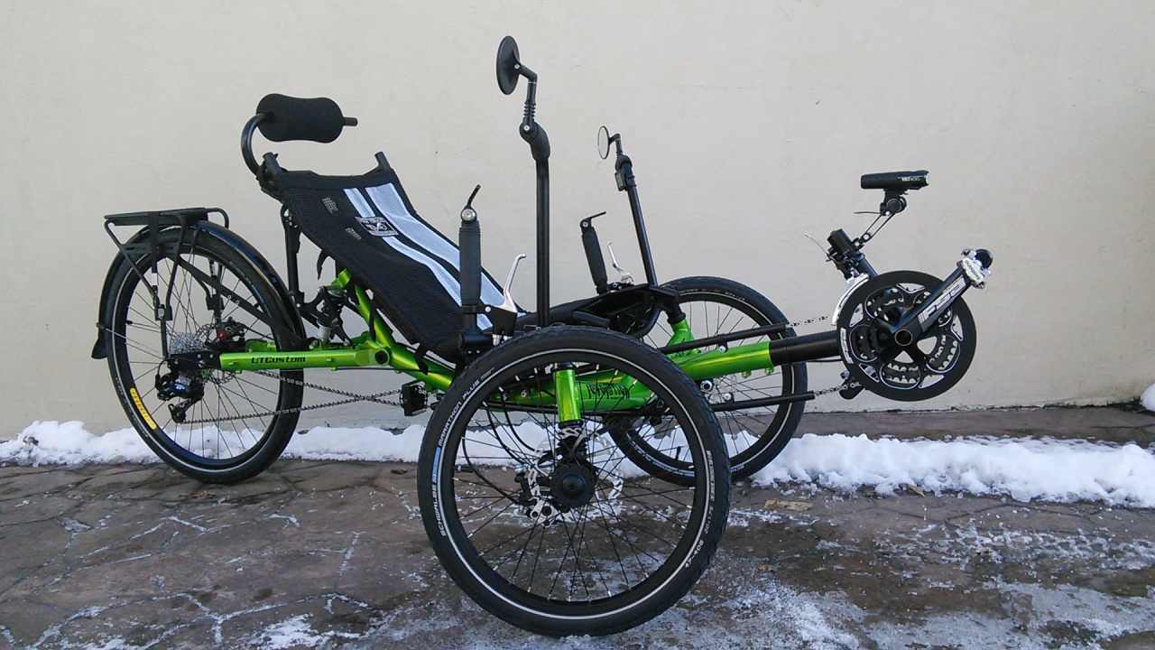 Revolution Defiance FS Full Suspension Trike Sparkle Granny Smith Metallic