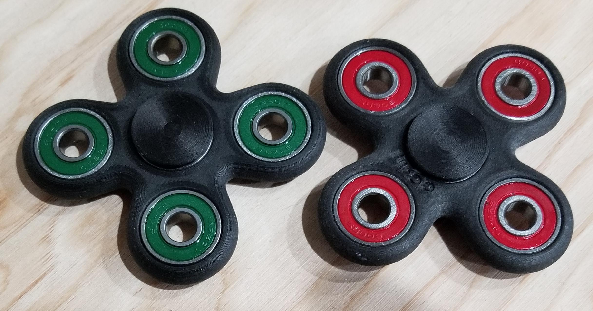 GG-11 Black Carbon Four Leaf Clover Fidget Spinner